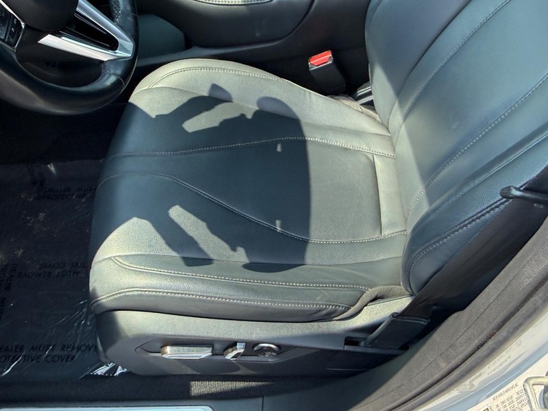 Acura RDX Vehicle Full-screen Gallery Image 17