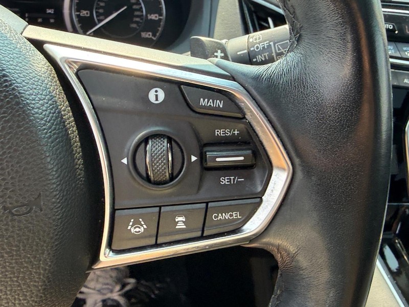 Acura RDX Vehicle Full-screen Gallery Image 19