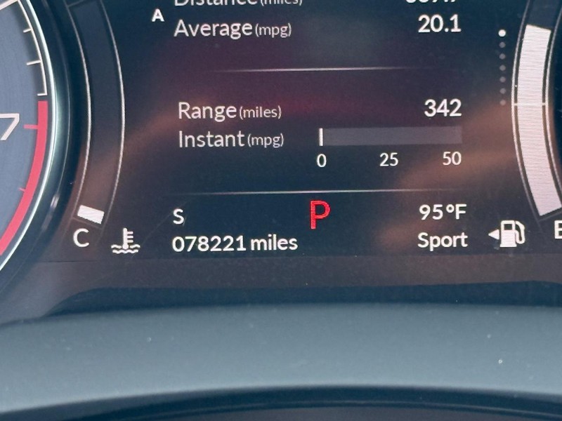 Acura RDX Vehicle Full-screen Gallery Image 21
