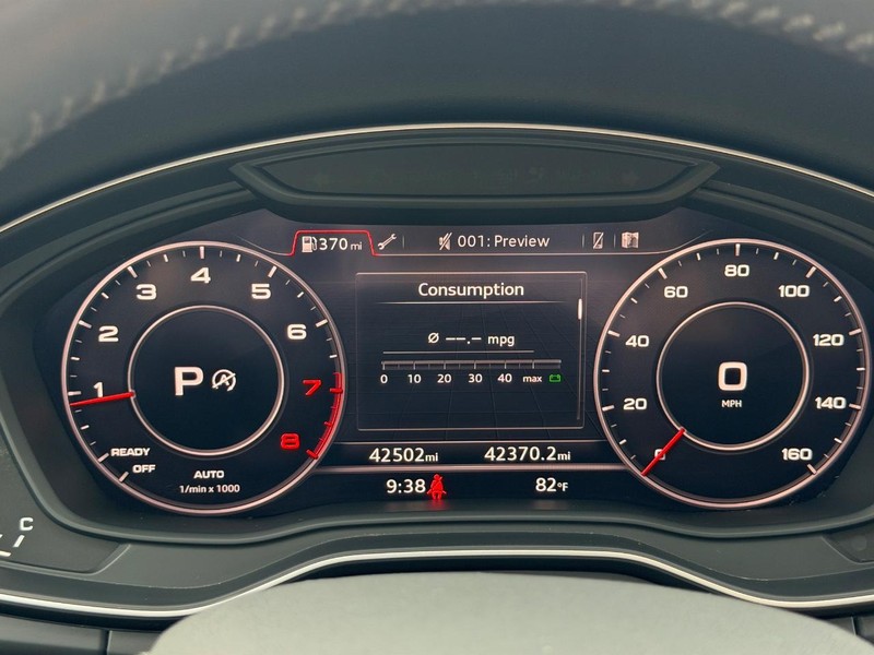 Audi Q5 Vehicle Full-screen Gallery Image 19
