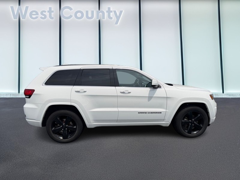 Jeep Grand Cherokee Vehicle Full-screen Gallery Image 02