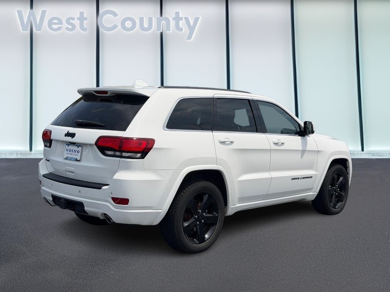 Jeep Grand Cherokee Vehicle Full-screen Gallery Image 03