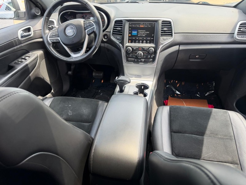 Jeep Grand Cherokee Vehicle Full-screen Gallery Image 10