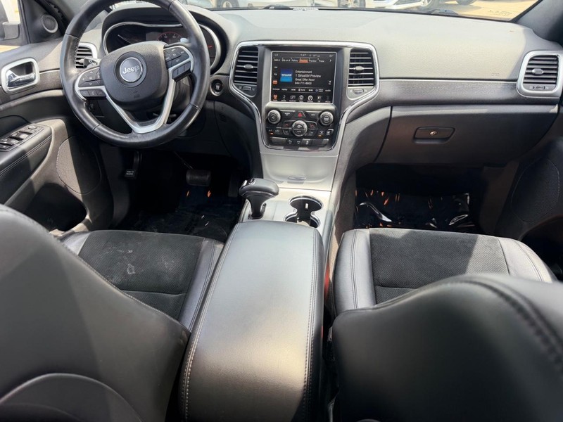 Jeep Grand Cherokee Vehicle Full-screen Gallery Image 11