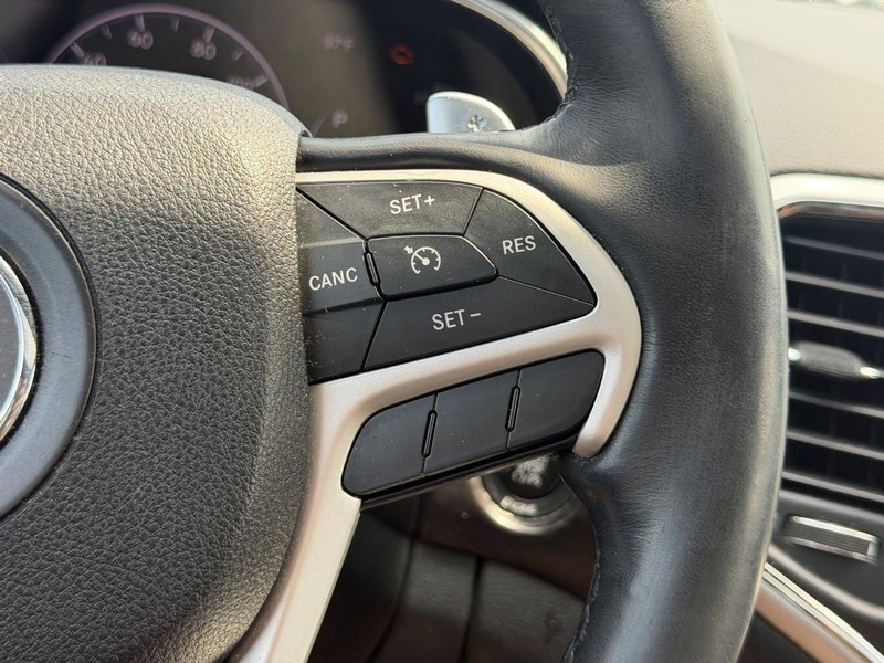 Jeep Grand Cherokee Vehicle Full-screen Gallery Image 18