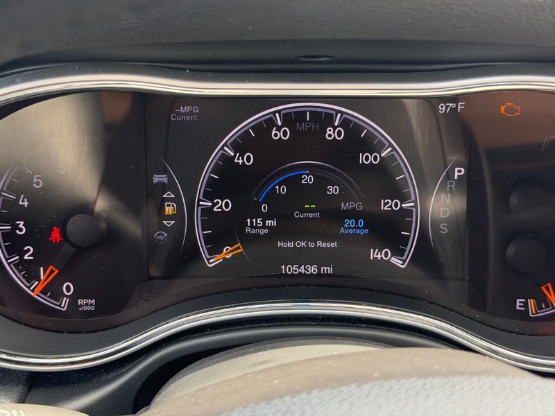 Jeep Grand Cherokee Vehicle Full-screen Gallery Image 19