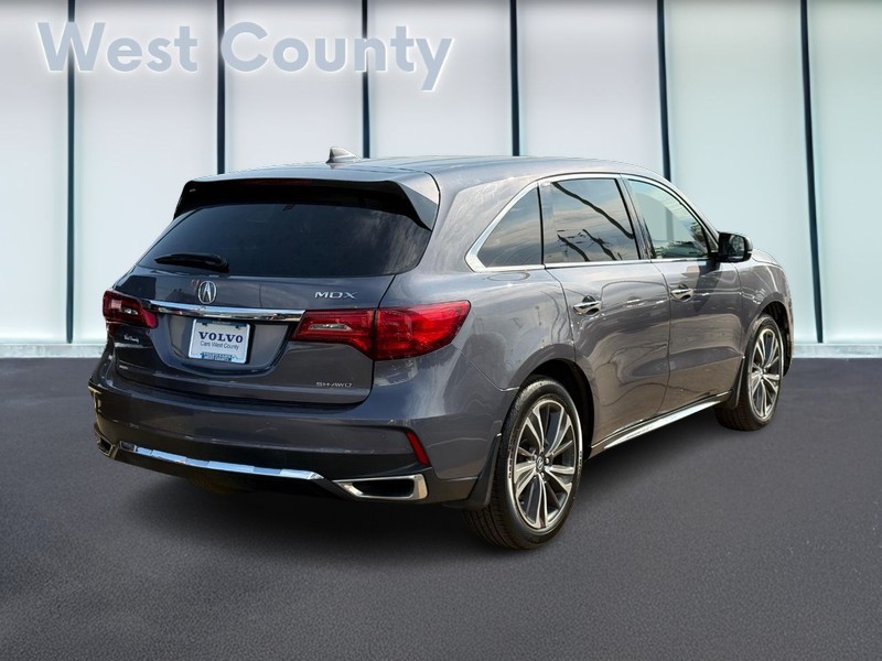Acura MDX Vehicle Full-screen Gallery Image 03
