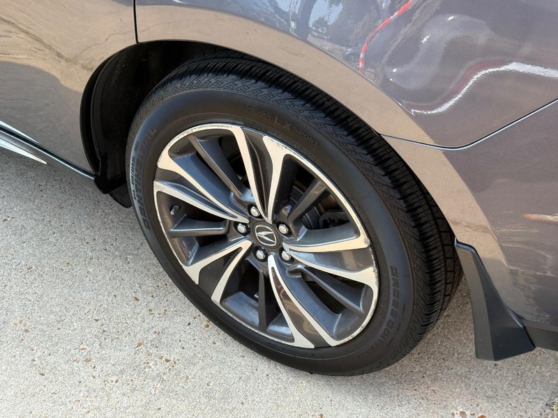 Acura MDX Vehicle Full-screen Gallery Image 07