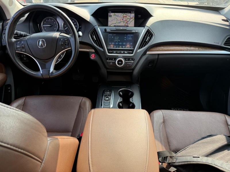 Acura MDX Vehicle Full-screen Gallery Image 11
