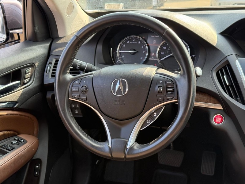 Acura MDX Vehicle Full-screen Gallery Image 12