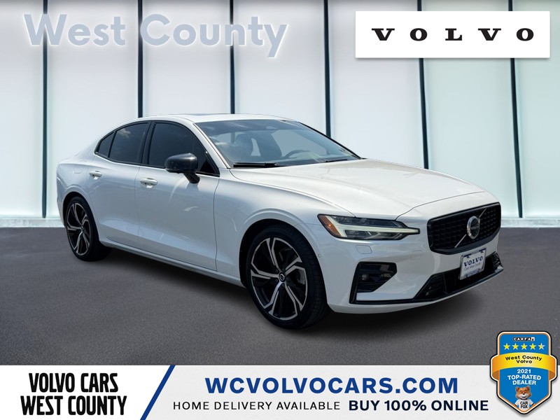 2024 Volvo S60 B5 Plus Dark Theme AWD