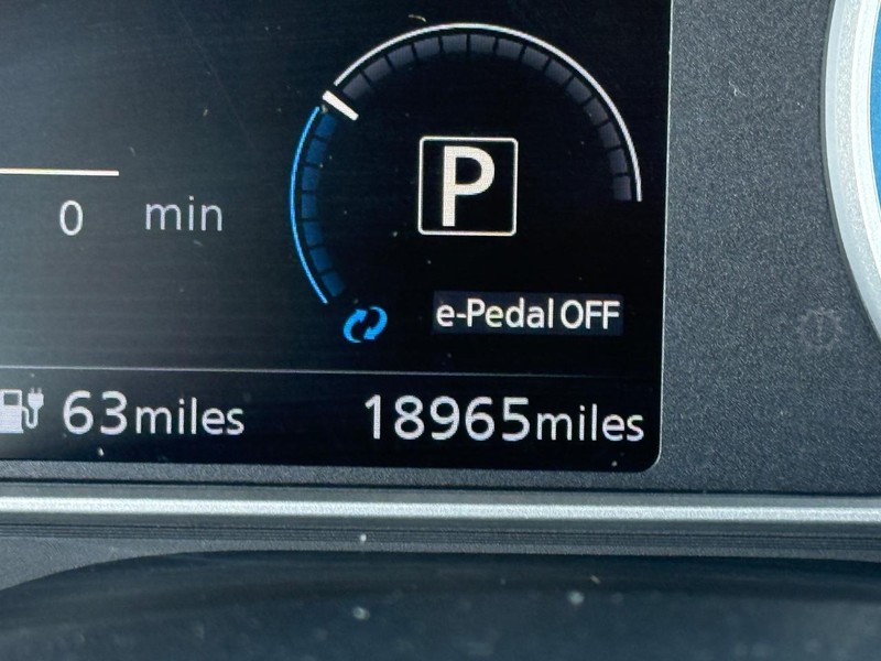 Nissan LEAF Vehicle Full-screen Gallery Image 20