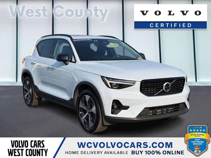 Crystal White 2026 Volvo XC40 SUV / Crossover All-Wheel Drive Automatic