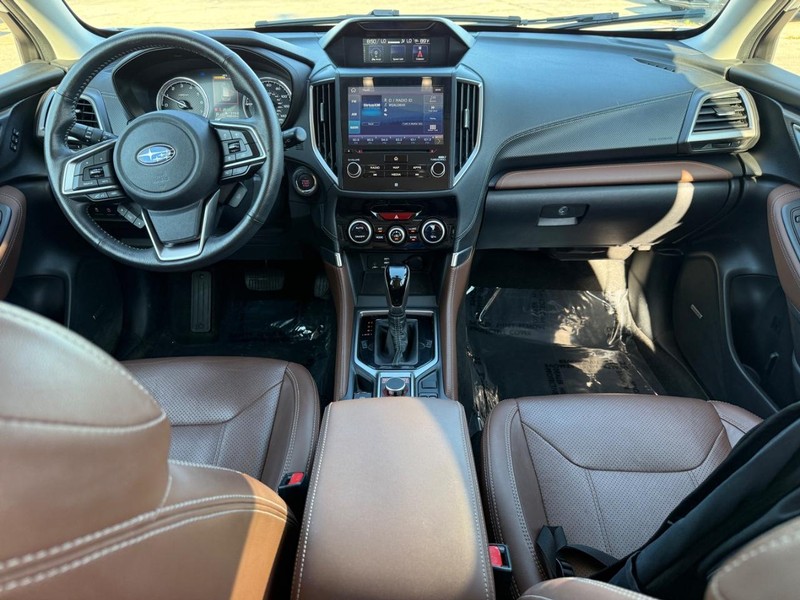 Subaru Forester Vehicle Full-screen Gallery Image 12