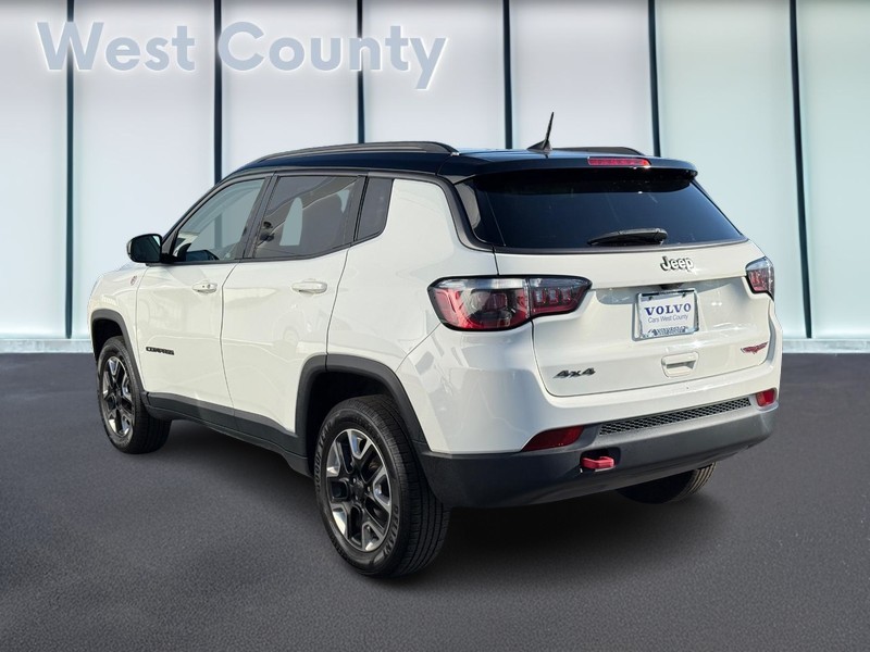 Jeep Compass Vehicle Full-screen Gallery Image 07
