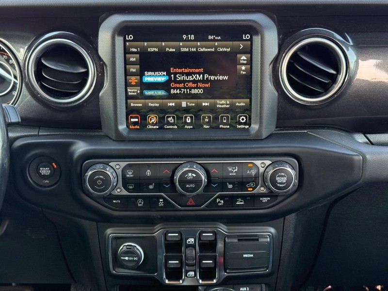 Jeep Wrangler Vehicle Full-screen Gallery Image 13