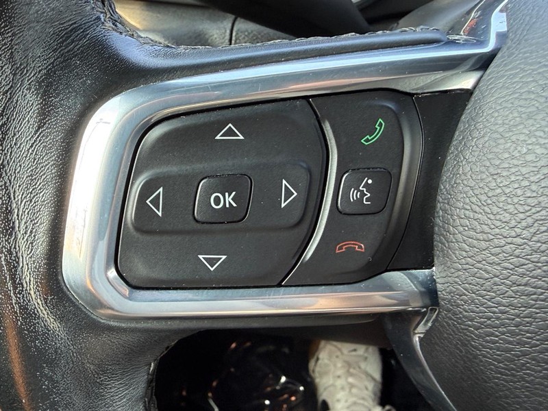 Jeep Wrangler Vehicle Full-screen Gallery Image 17