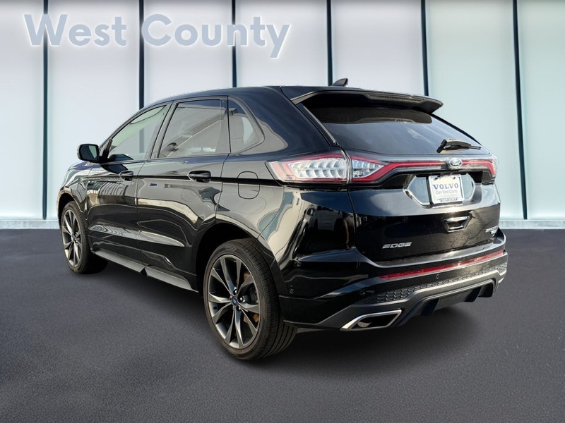 Ford Edge Vehicle Full-screen Gallery Image 07
