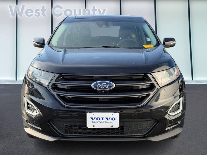 Ford Edge Vehicle Full-screen Gallery Image 10