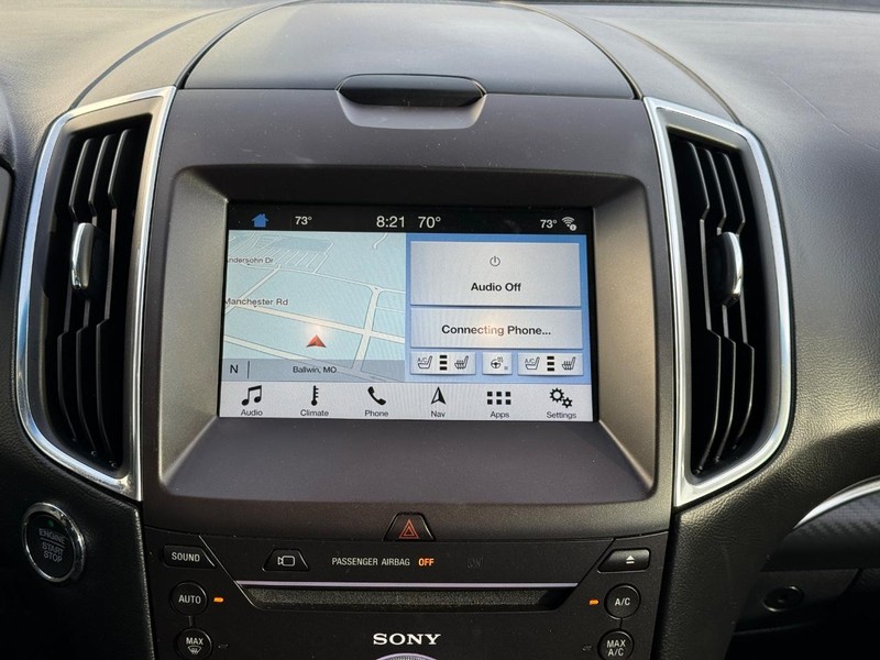 Ford Edge Vehicle Full-screen Gallery Image 14