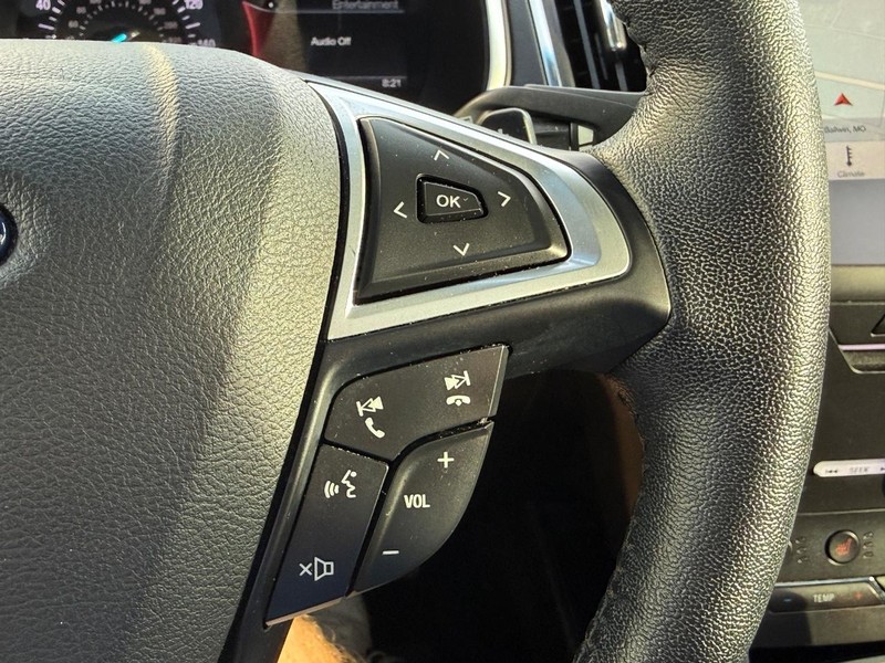 Ford Edge Vehicle Full-screen Gallery Image 20
