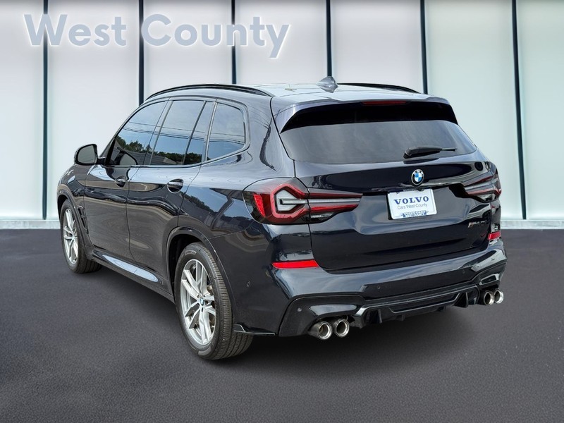 BMW X3 Vehicle Full-screen Gallery Image 06