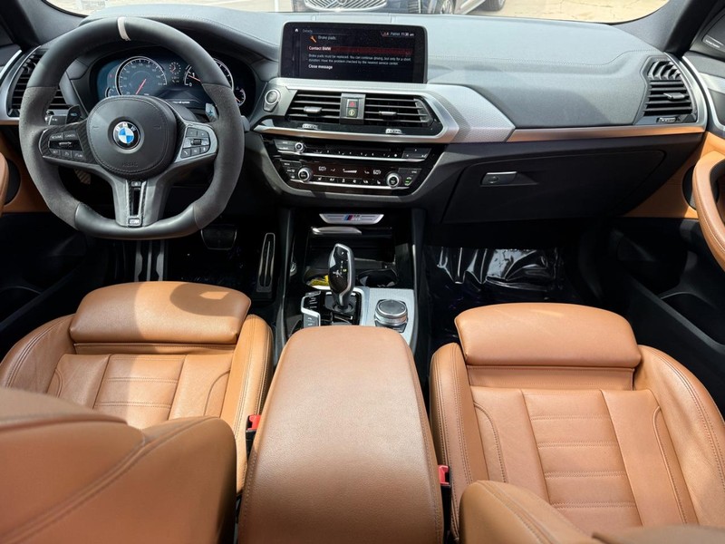 BMW X3 Vehicle Full-screen Gallery Image 12