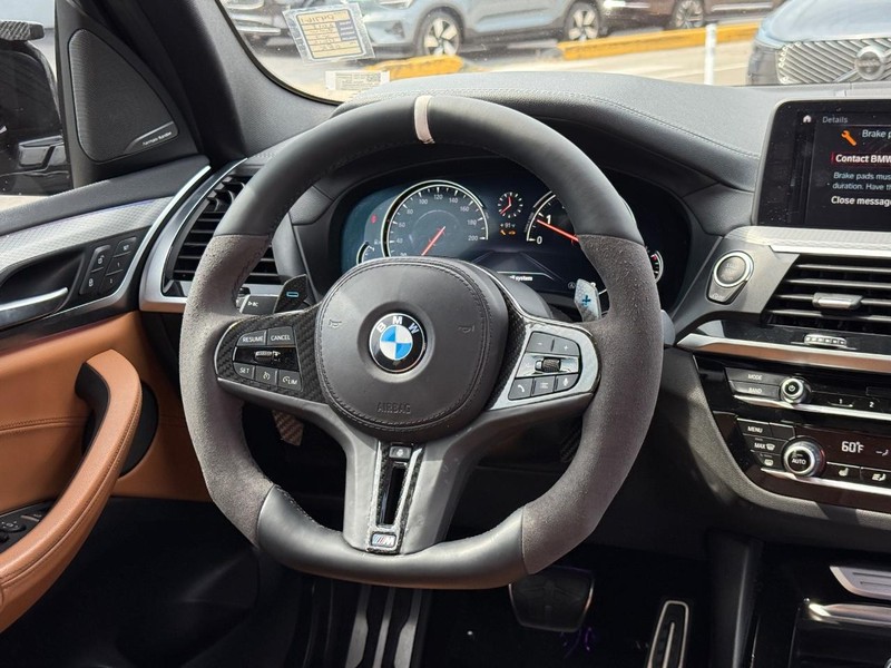 BMW X3 Vehicle Full-screen Gallery Image 13