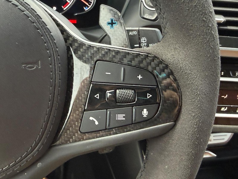 BMW X3 Vehicle Full-screen Gallery Image 20