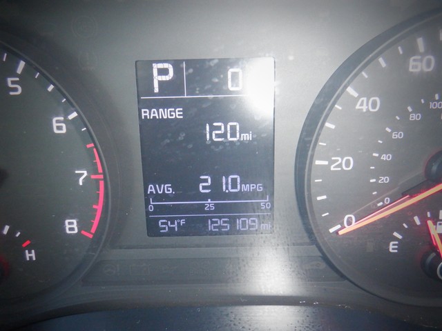 Kia Rio Vehicle Full-screen Gallery Image 12
