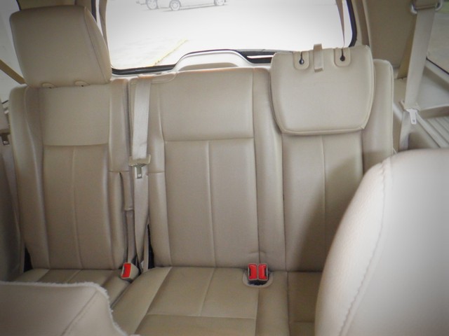 Ford Expedition EL Vehicle Full-screen Gallery Image 06