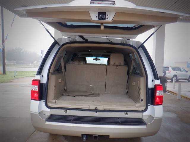 Ford Expedition EL Vehicle Full-screen Gallery Image 08