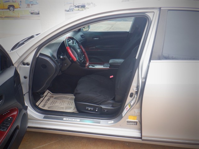 Lexus GS 350 Vehicle Full-screen Gallery Image 03