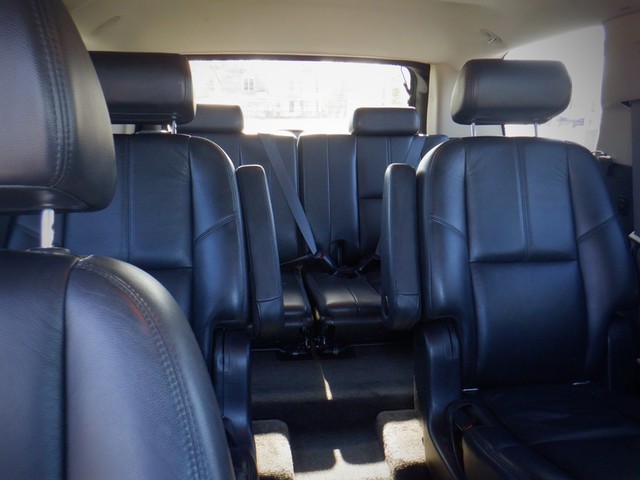 Chevrolet Tahoe Vehicle Full-screen Gallery Image 07