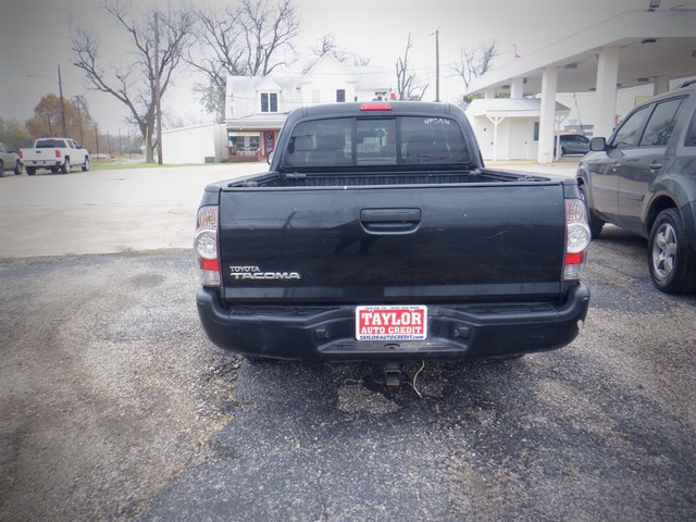 Toyota Tacoma Vehicle Full-screen Gallery Image 05