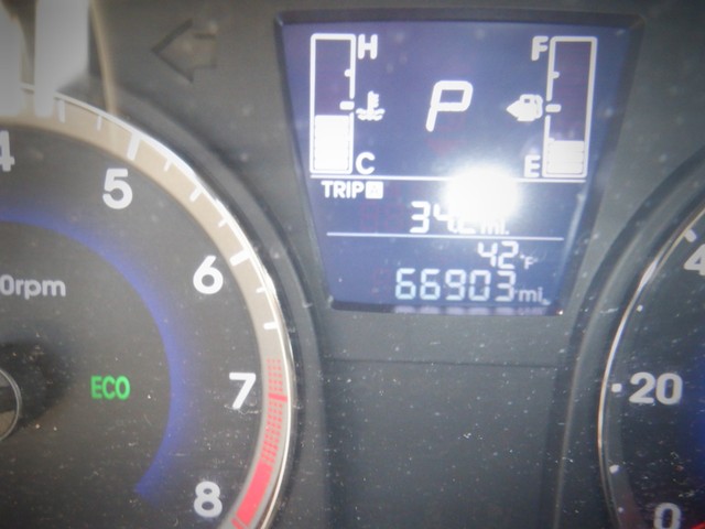 Hyundai Accent 4-Door Vehicle Full-screen Gallery Image 07