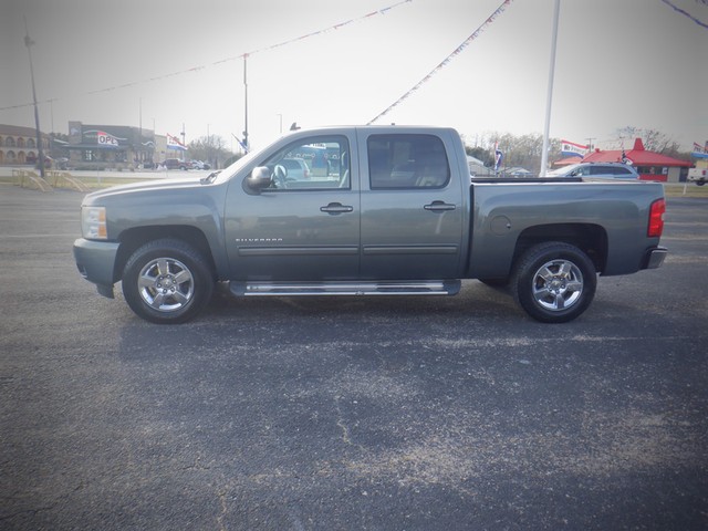 Chevrolet Silverado 1500 Vehicle Full-screen Gallery Image 02