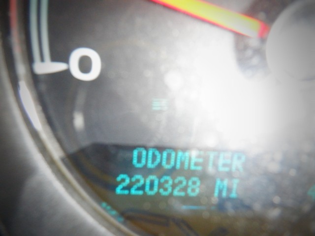 Chevrolet Silverado 1500 Vehicle Full-screen Gallery Image 03