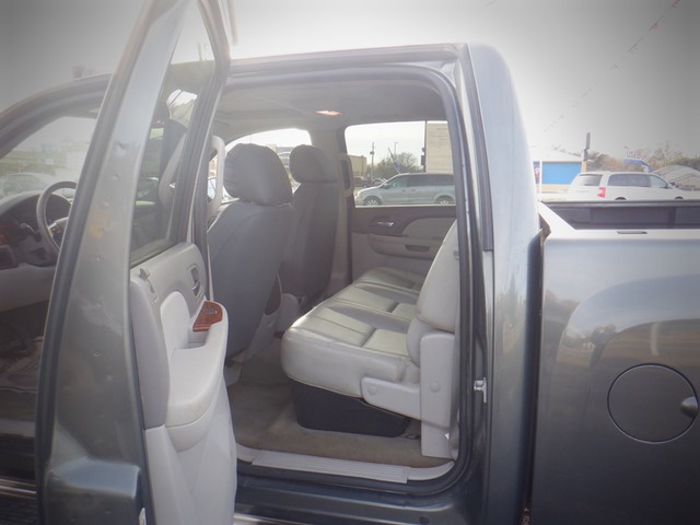 Chevrolet Silverado 1500 Vehicle Full-screen Gallery Image 04