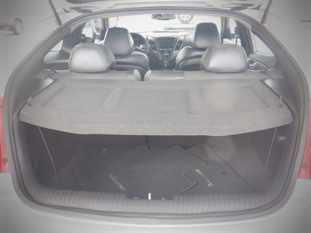 Hyundai Veloster Vehicle Full-screen Gallery Image 05