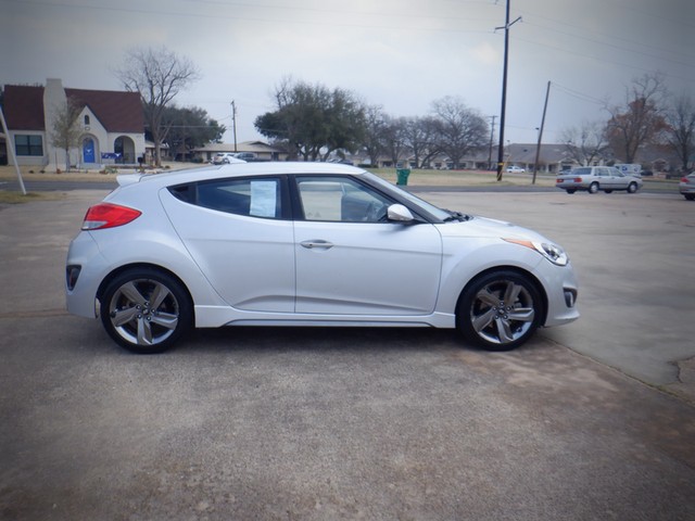 Hyundai Veloster Vehicle Full-screen Gallery Image 23