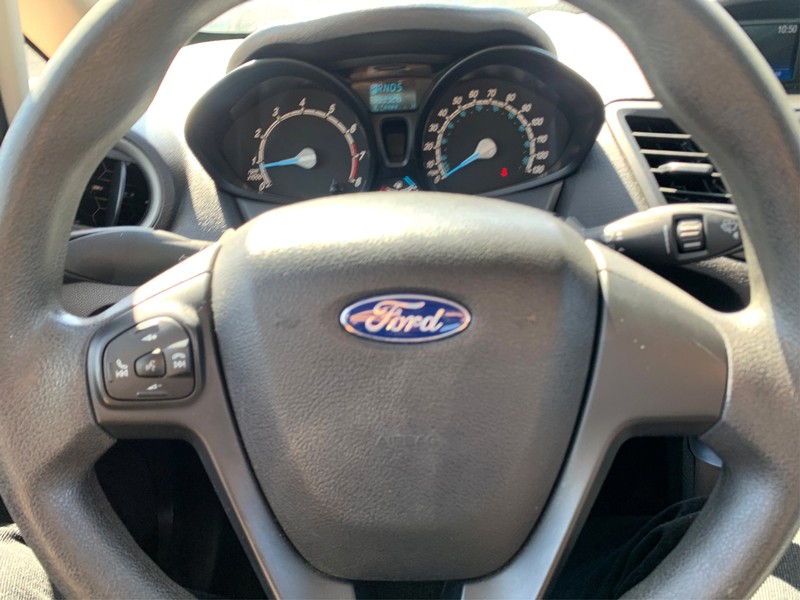 Ford Fiesta Sedan Vehicle Image 14