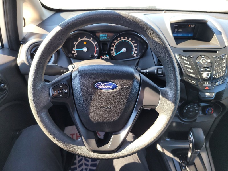Ford Fiesta Sedan Vehicle Image 14