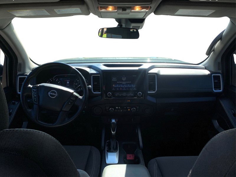 Nissan Frontier Vehicle Image 15