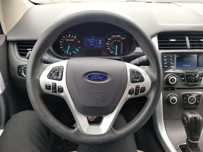 Ford Edge Vehicle Image 15
