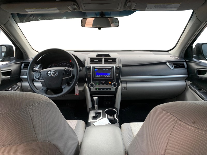 Toyota Camry Vehicle Image 15