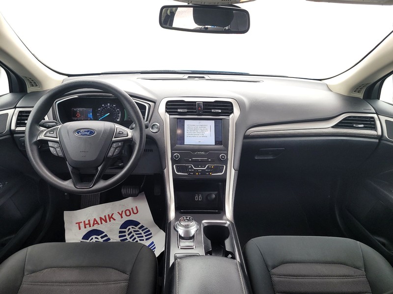 Ford Fusion Vehicle Image 15