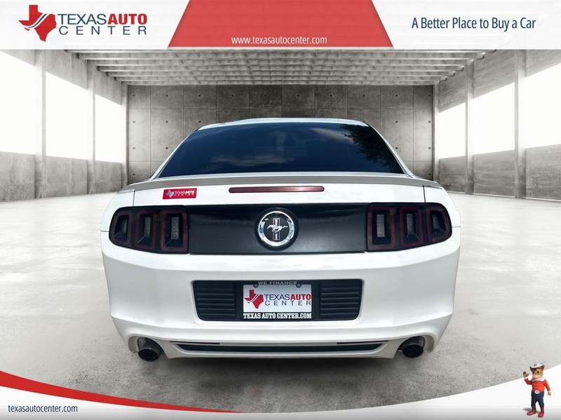 Ford Mustang Vehicle Image 06