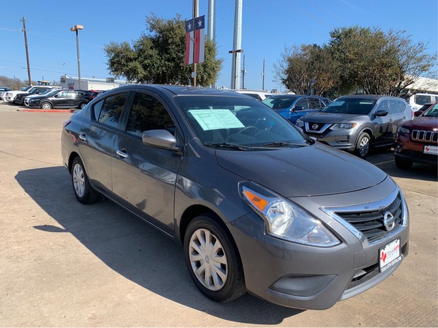 more details - nissan versa sedan