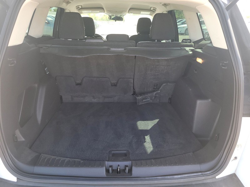 Ford Escape Vehicle Full-screen Gallery Image 11